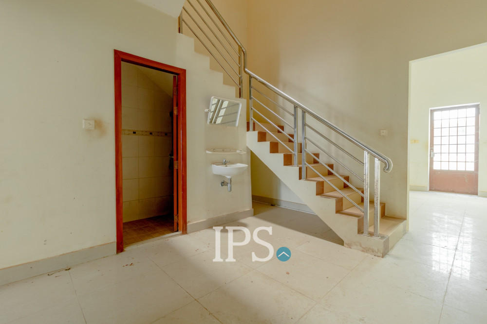 4 Bedroom Flat For Rent - Borey Arcade, Svay Dangkum, Siem Reap - Image 4