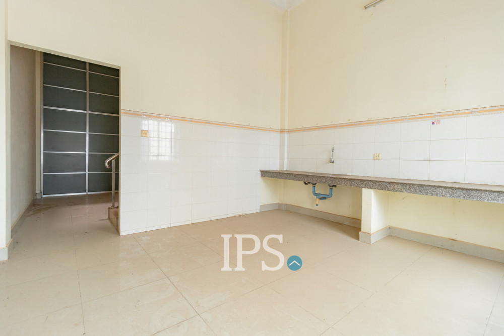4 Bedroom Flat For Rent - Borey Arcade, Svay Dangkum, Siem Reap - Image 6