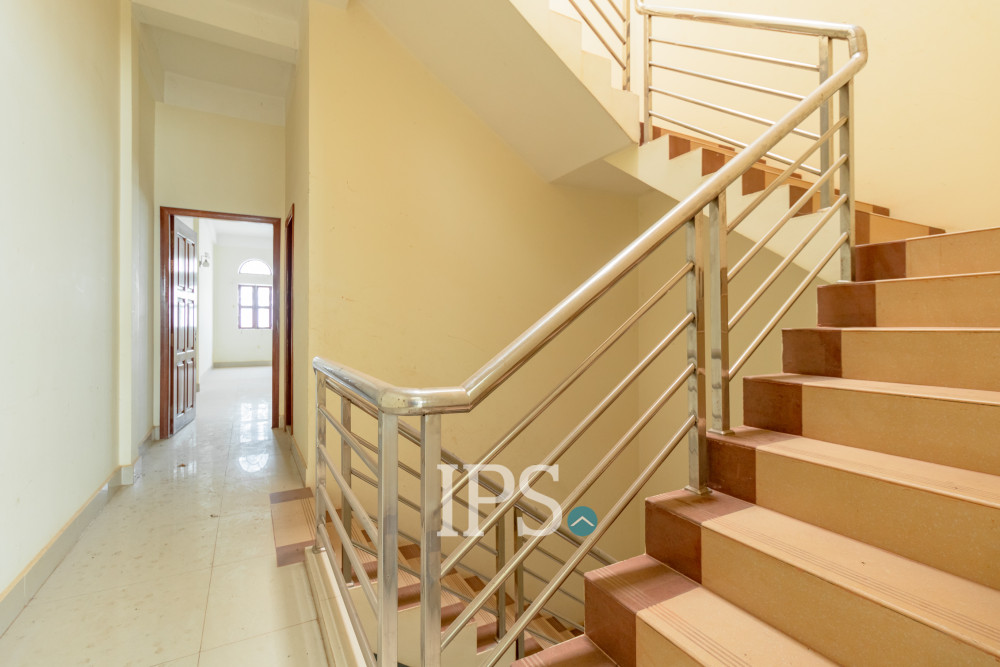 4 Bedroom Flat For Rent - Borey Arcade, Svay Dangkum, Siem Reap - Image 10