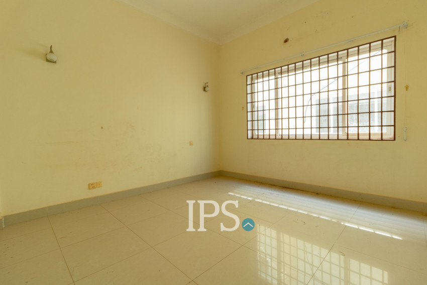 4 Bedroom Flat For Rent - Borey Arcade, Svay Dangkum, Siem Reap