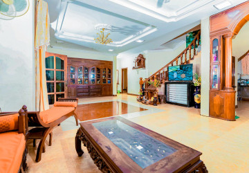 6 Bedroom House For Rent - Svay Dangkum, Siem Reap thumbnail