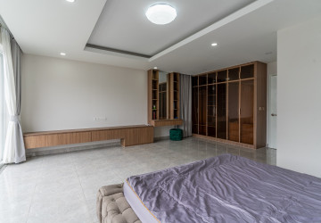 4 Bedroom Twin Villa For Rent - Sen Sok, Phnom Penh thumbnail