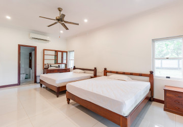 3 Bedroom House For Rent - Kouk Chak, Siem Reap thumbnail