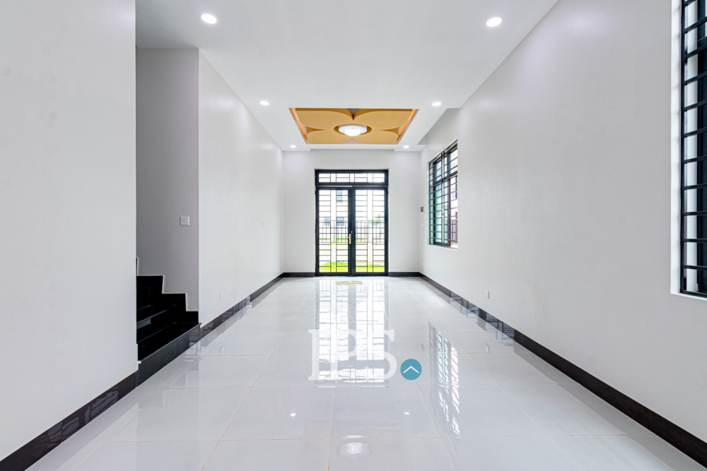 3 Bedroom Villa For Sale - Borey Angkor Serei Mongkol, Krabei Riel, Siem Reap - Image 3