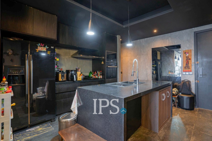 21st Floor 2 Bedroom Condo For Sale - The Penthouse, Tonle Bassac, Phnom Penh