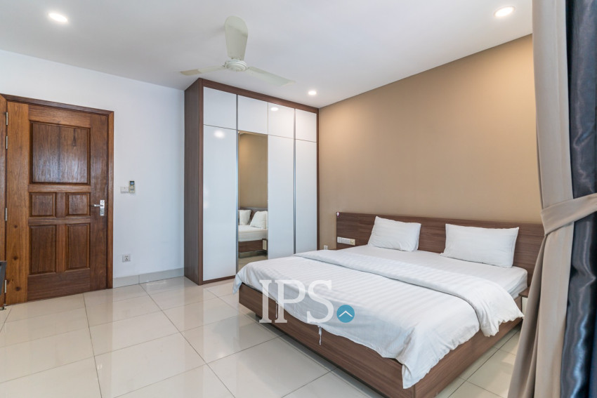 3 Bedroom Serviced Apartment For Rent - Tonle Bassac, Phnom Penh