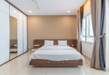 3 Bedroom Serviced Apartment For Rent - Tonle Bassac, Phnom Penh thumbnail