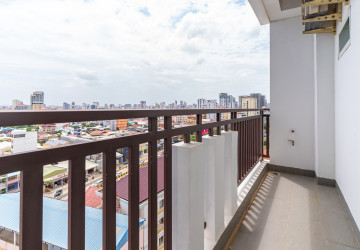 3 Bedroom Serviced Apartment For Rent - Tonle Bassac, Phnom Penh thumbnail