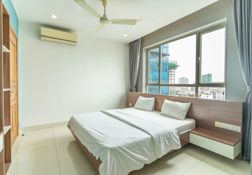 3 Bedroom Serviced Apartment For Rent - Tonle Bassac, Phnom Penh thumbnail