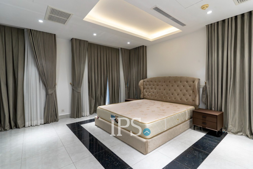 4 Bedroom Condo For Sale - The Penthouse, Tonle Bassac, Phnom Penh