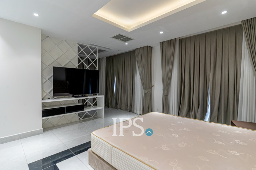 4 Bedroom Condo For Sale - The Penthouse, Tonle Bassac, Phnom Penh