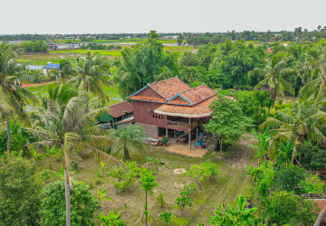 1,473 Sqm Land And Wooden House For Sale - Sangkat Siem Reap, Siem Reap thumbnail