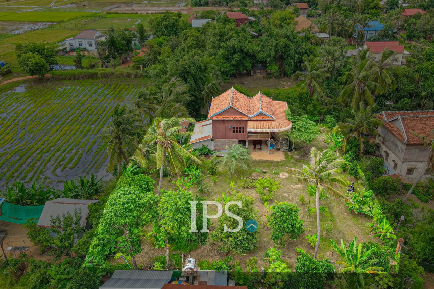 1,473 Sqm Land And Wooden House For Sale - Sangkat Siem Reap, Siem Reap