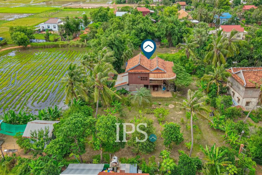 1,473 Sqm Land And Wooden House For Sale - Sangkat Siem Reap, Siem Reap