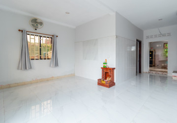 3 Bedroom House For Rent - Sala Kamreuk, Siem Reap thumbnail