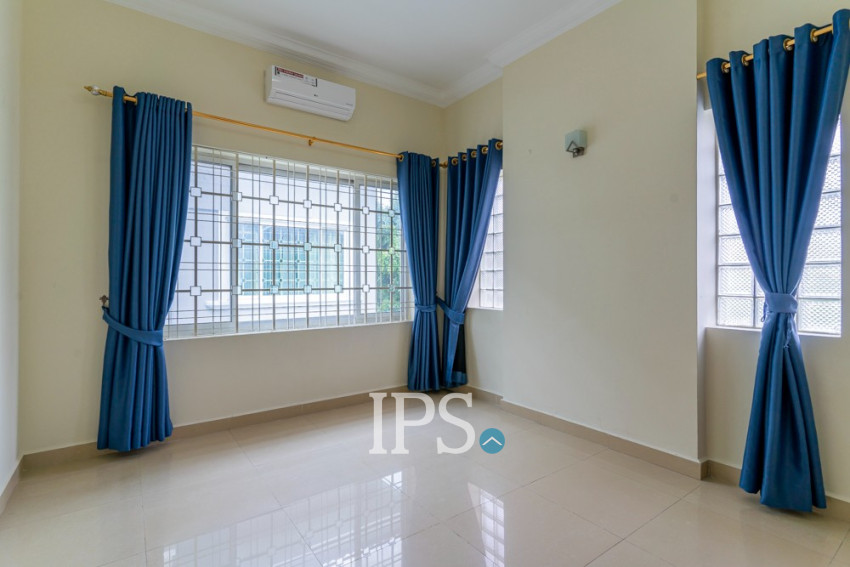 4 Bedroom Villa For Rent - Tonle Bassac, Phnom Penh