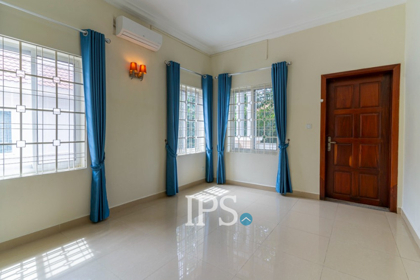 4 Bedroom Villa For Rent - Tonle Bassac, Phnom Penh