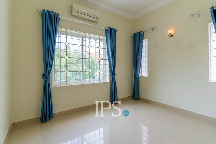 4 Bedroom Villa For Rent - Tonle Bassac, Phnom Penh