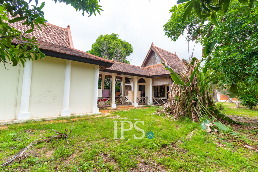 4 Bedroom Wooden House For Sale - Svay Dangkum, Siem Reap