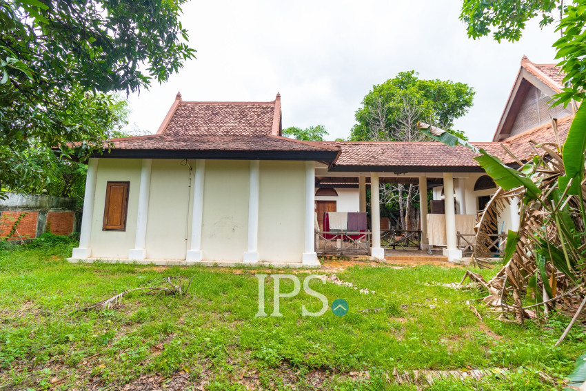 4 Bedroom Wooden House For Sale - Svay Dangkum, Siem Reap