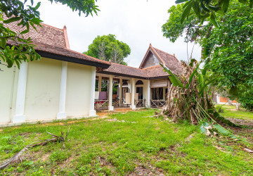 4 Bedroom Wooden House For Sale - Svay Dangkum, Siem Reap thumbnail