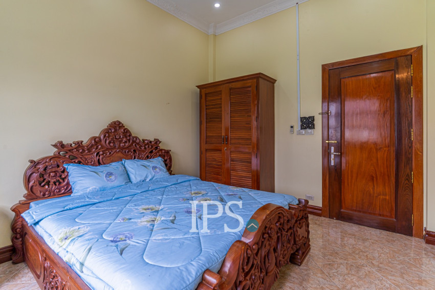 3 Bedroom Villa For Rent - Borey Chamkarmorn, Tonle Bassac, Phnom Penh