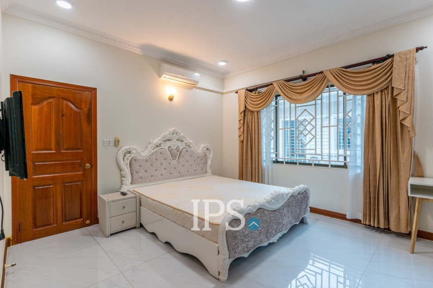 3 Bedroom Villa For Rent - Borey Chamkarmorn, Tonle Bassac, Phnom Penh