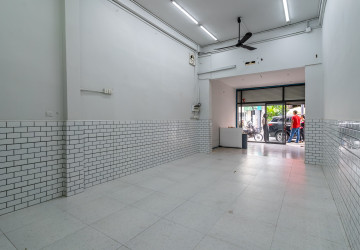 72 Sqm Retail Space For Rent - BKK1, Phnom Penh thumbnail