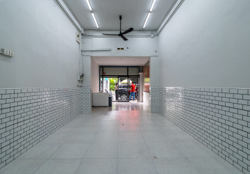 72 Sqm Retail Space For Rent - BKK1, Phnom Penh thumbnail