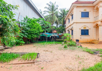 3 Bedroom House and Land For Sale - Chreav, Siem Reap thumbnail