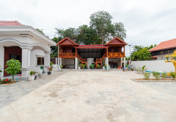 6 Bedroom Villa  Wooden House For Rent - Slor Kram, Siem Reap thumbnail