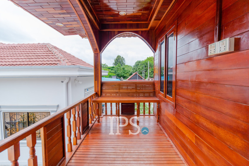 6 Bedroom Villa  Wooden House For Rent - Slor Kram, Siem Reap