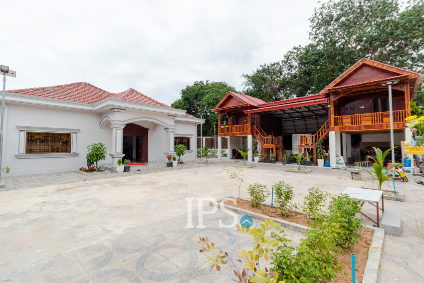 6 Bedroom Villa  Wooden House For Rent - Slor Kram, Siem Reap