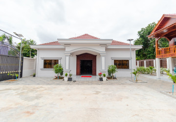 6 Bedroom Villa  Wooden House For Rent - Slor Kram, Siem Reap thumbnail