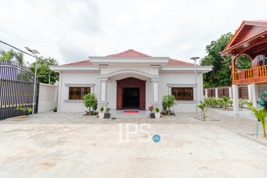 6 Bedroom Villa  Wooden House For Rent - Slor Kram, Siem Reap