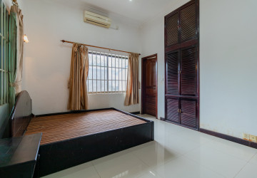 3 Bedroom House For Rent - Sala Kamreuk, Siem Reap thumbnail