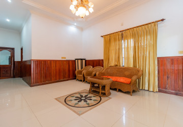 3 Bedroom House For Rent - Sala Kamreuk, Siem Reap thumbnail