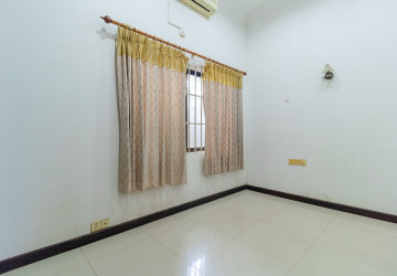 3 Bedroom House For Rent - Sala Kamreuk, Siem Reap thumbnail