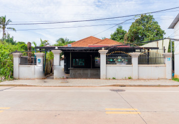 3 Bedroom House For Rent - Sala Kamreuk, Siem Reap thumbnail