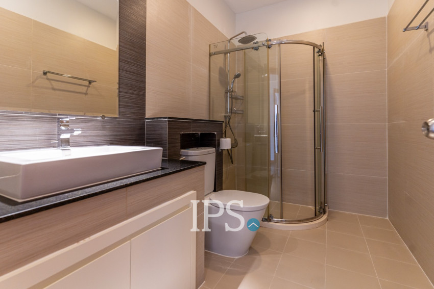 4 Bedroom Serviced Penthouse For Rent - Tonle Bassac, Phnom Penh