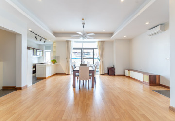 4 Bedroom Serviced Penthouse For Rent - Tonle Bassac, Phnom Penh thumbnail