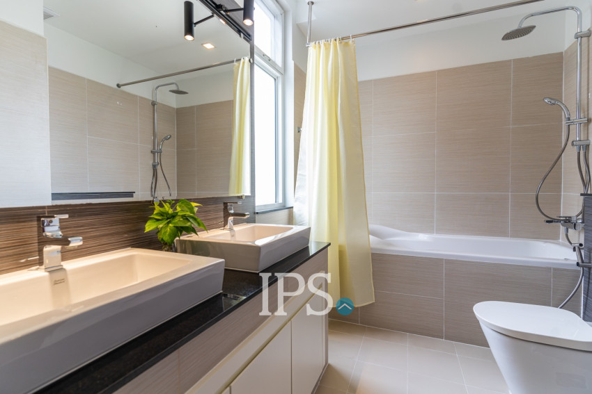 4 Bedroom Serviced Penthouse For Rent - Tonle Bassac, Phnom Penh