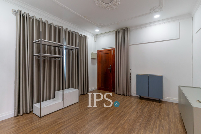 4 Bedroom Serviced Apartment For Rent - Beoung Raing, Phnom Penh