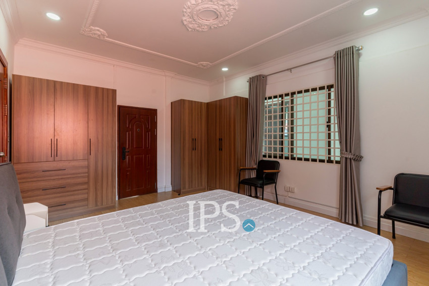 4 Bedroom Serviced Apartment For Rent - Beoung Raing, Phnom Penh