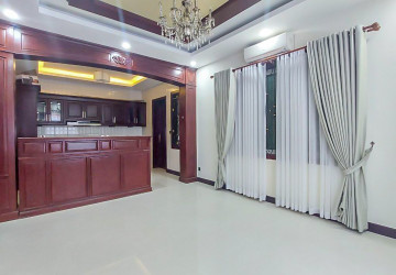 4 Bedroom Villa For Rent - Bassac Garden City, Tonle Bassac, Phnom Penh thumbnail