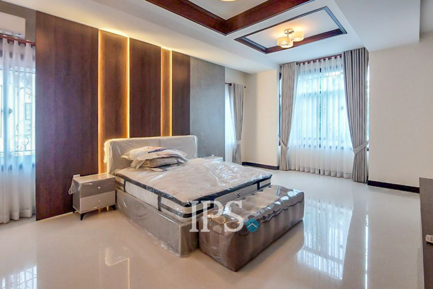 4 Bedroom Villa For Rent - Bassac Garden City, Tonle Bassac, Phnom Penh