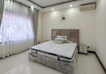 4 Bedroom Villa For Rent - Bassac Garden City, Tonle Bassac, Phnom Penh thumbnail