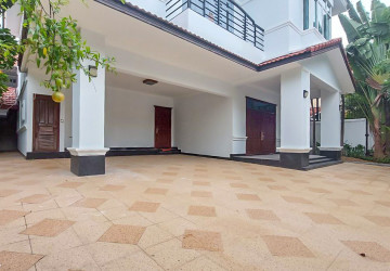 4 Bedroom Villa For Rent - Bassac Garden City, Tonle Bassac, Phnom Penh thumbnail