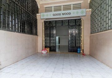 2 Storey Shophouse For Rent - Toul Tum Poung 2, Phnom Penh thumbnail