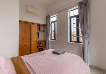 2 Bedroom Serviced Apartment For Rent - Tonle Bassac, Phnom Penh thumbnail